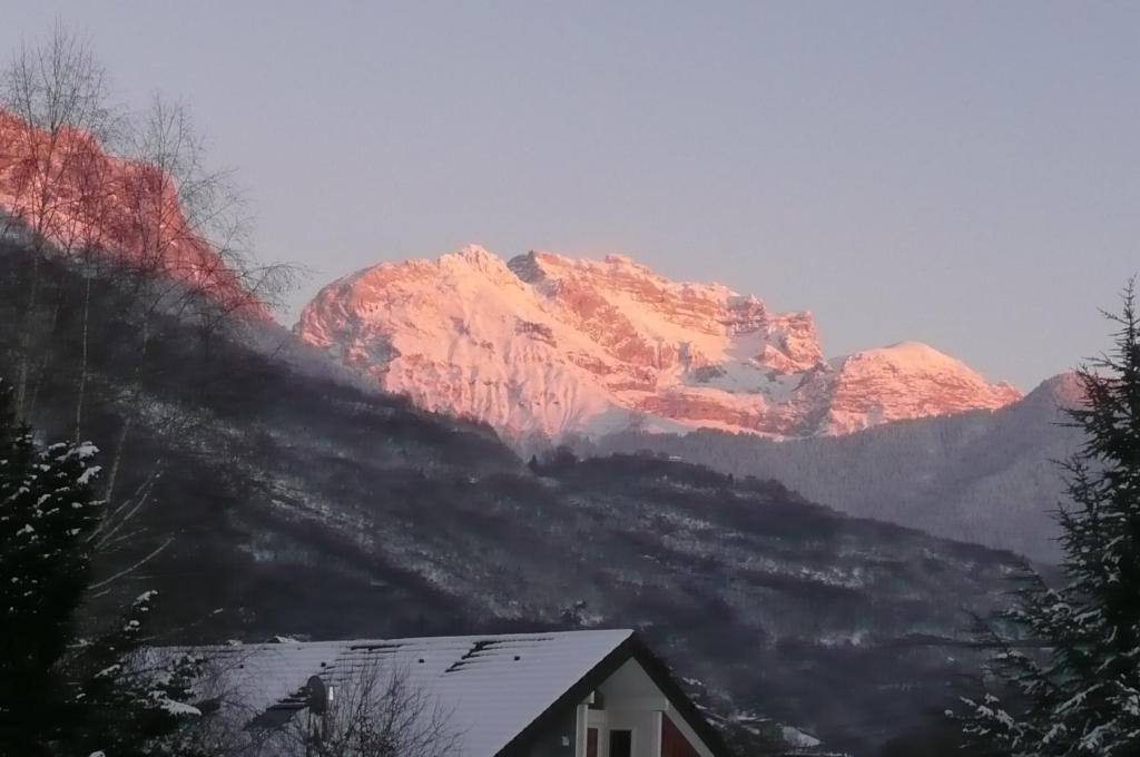 Hotel Golf Et Montagne Talloires Zewnętrze zdjęcie